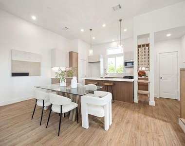 1713 Mary Street - Photo Thumbnail 14