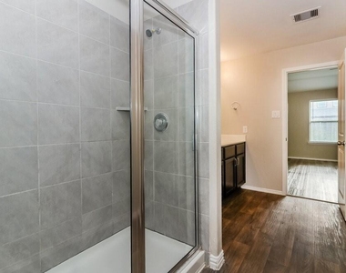 8102 Rose Petals Lane - Photo Thumbnail 9