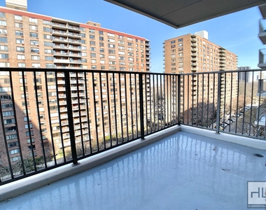 West 97th Street - Photo Thumbnail 1