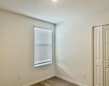 17606 Happytrails Street - Photo Thumbnail 25