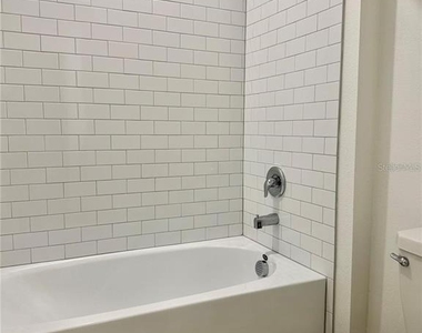 17606 Happytrails Street - Photo Thumbnail 18