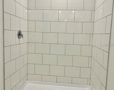 17606 Happytrails Street - Photo Thumbnail 34