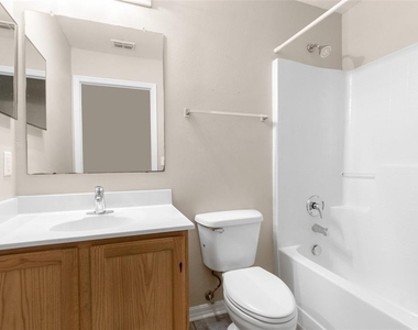 3220 Bellericay Lane - Photo Thumbnail 8