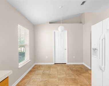 3220 Bellericay Lane - Photo Thumbnail 4