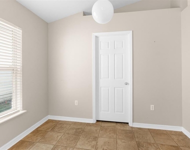 3220 Bellericay Lane - Photo Thumbnail 13
