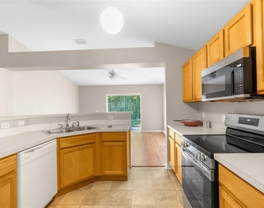 3220 Bellericay Lane - Photo Thumbnail 2