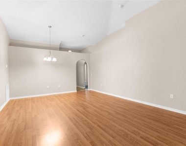 3220 Bellericay Lane - Photo Thumbnail 15