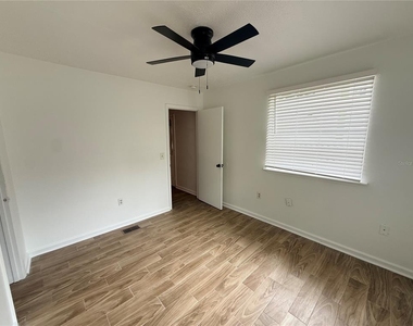 227 W Wisconsin Avenue - Photo Thumbnail 10