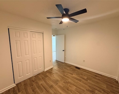 227 W Wisconsin Avenue - Photo Thumbnail 13