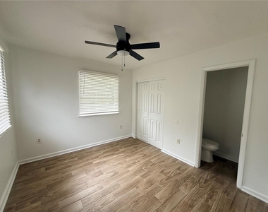 227 W Wisconsin Avenue - Photo Thumbnail 12