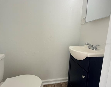 227 W Wisconsin Avenue - Photo Thumbnail 14