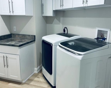 2060 Everest Street - Photo Thumbnail 13