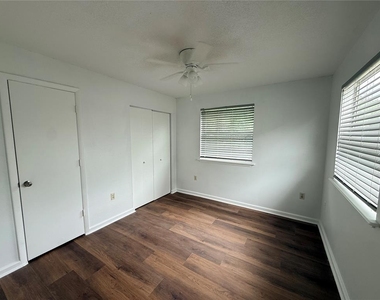 229 W Wisconsin Avenue - Photo Thumbnail 9