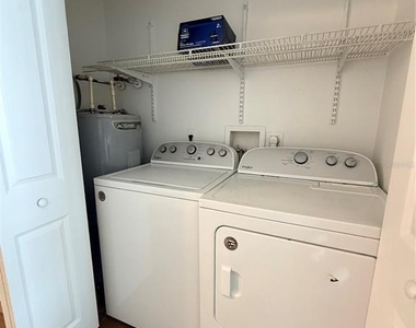 229 W Wisconsin Avenue - Photo Thumbnail 6