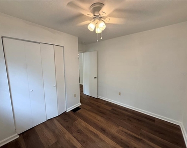 229 W Wisconsin Avenue - Photo Thumbnail 17