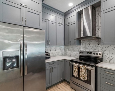 1901 W Cluster Avenue - Photo Thumbnail 21