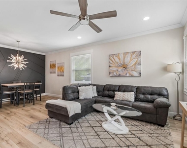 1901 W Cluster Avenue - Photo Thumbnail 9