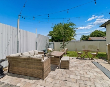 1901 W Cluster Avenue - Photo Thumbnail 51