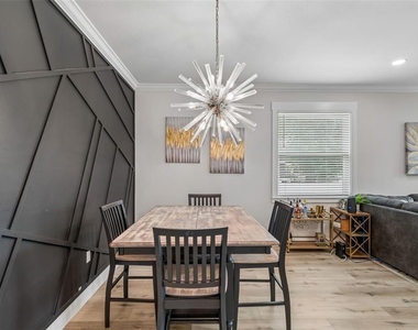 1901 W Cluster Avenue - Photo Thumbnail 13