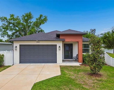1901 W Cluster Avenue - Photo Thumbnail 53