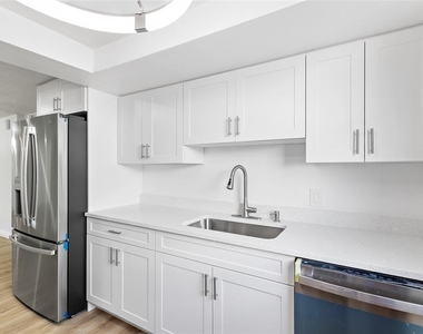 6239 7th Avenue - Photo Thumbnail 12