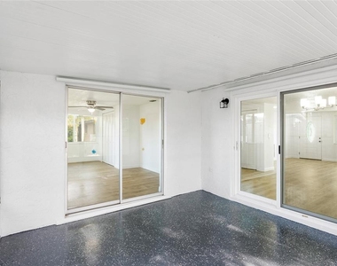 6239 7th Avenue - Photo Thumbnail 16