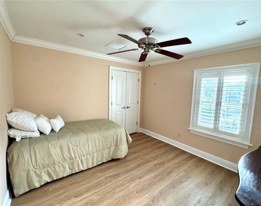 4974 Coquina Key Drive Se - Photo Thumbnail 13