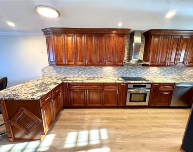 4974 Coquina Key Drive Se - Photo Thumbnail 1