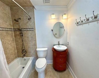 4974 Coquina Key Drive Se - Photo Thumbnail 16