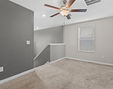16671 Kingman Reef Street - Photo Thumbnail 14