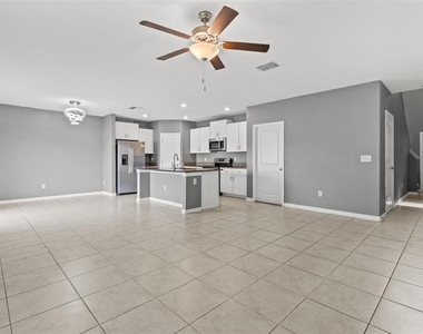 16671 Kingman Reef Street - Photo Thumbnail 4
