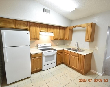 12203 N 9th Street - Photo Thumbnail 18
