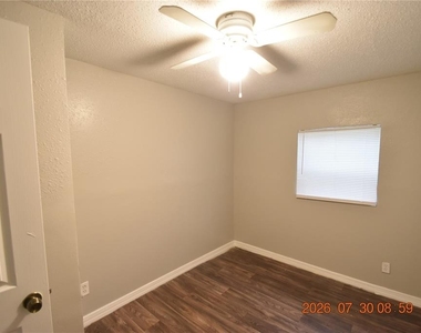 12203 N 9th Street - Photo Thumbnail 36
