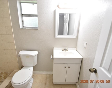 12203 N 9th Street - Photo Thumbnail 25