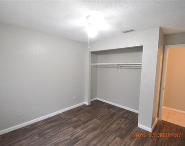 12203 N 9th Street - Photo Thumbnail 30