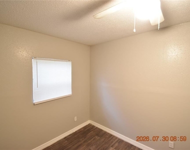 12203 N 9th Street - Photo Thumbnail 37