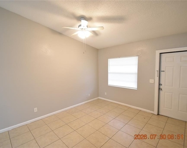 12203 N 9th Street - Photo Thumbnail 9