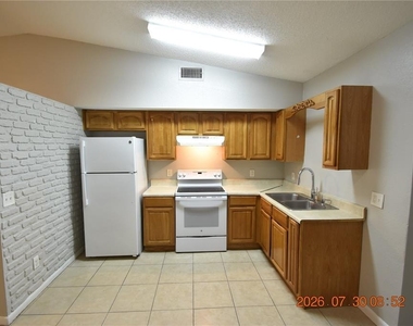 12203 N 9th Street - Photo Thumbnail 17