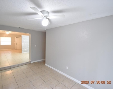 12203 N 9th Street - Photo Thumbnail 15