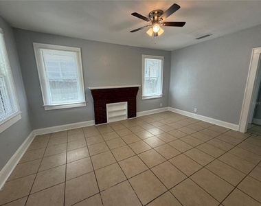 746 E Peachtree Street - Photo Thumbnail 4