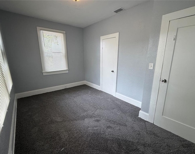 746 E Peachtree Street - Photo Thumbnail 5