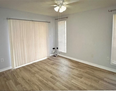 8649 Fancy Finch Drive - Photo Thumbnail 18