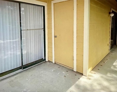 8649 Fancy Finch Drive - Photo Thumbnail 15