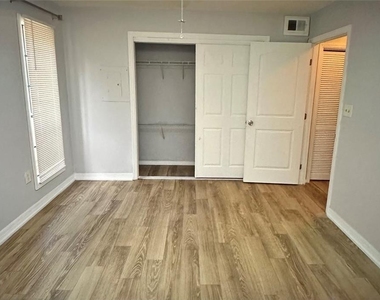 8649 Fancy Finch Drive - Photo Thumbnail 17