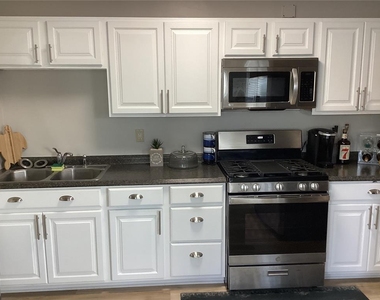 6062 Oak Ridge Avenue - Photo Thumbnail 7