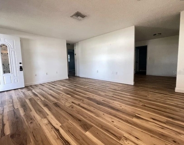 8104 Badger Lane - Photo Thumbnail 6