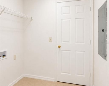 702 E Madison Street - Photo Thumbnail 10