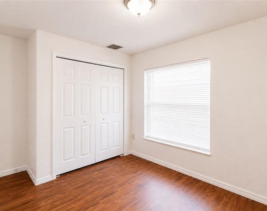 702 E Madison Street - Photo Thumbnail 6