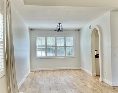 13261 Royal George Avenue - Photo Thumbnail 2