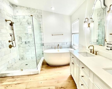 13261 Royal George Avenue - Photo Thumbnail 14